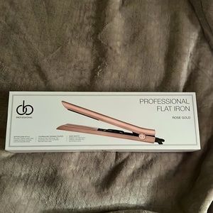 Hair straightener!